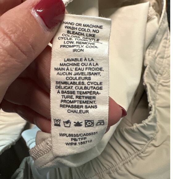 Woolrich Women's Athleisure Skort, Tan, Size S, EUC - Picture 4 of 6